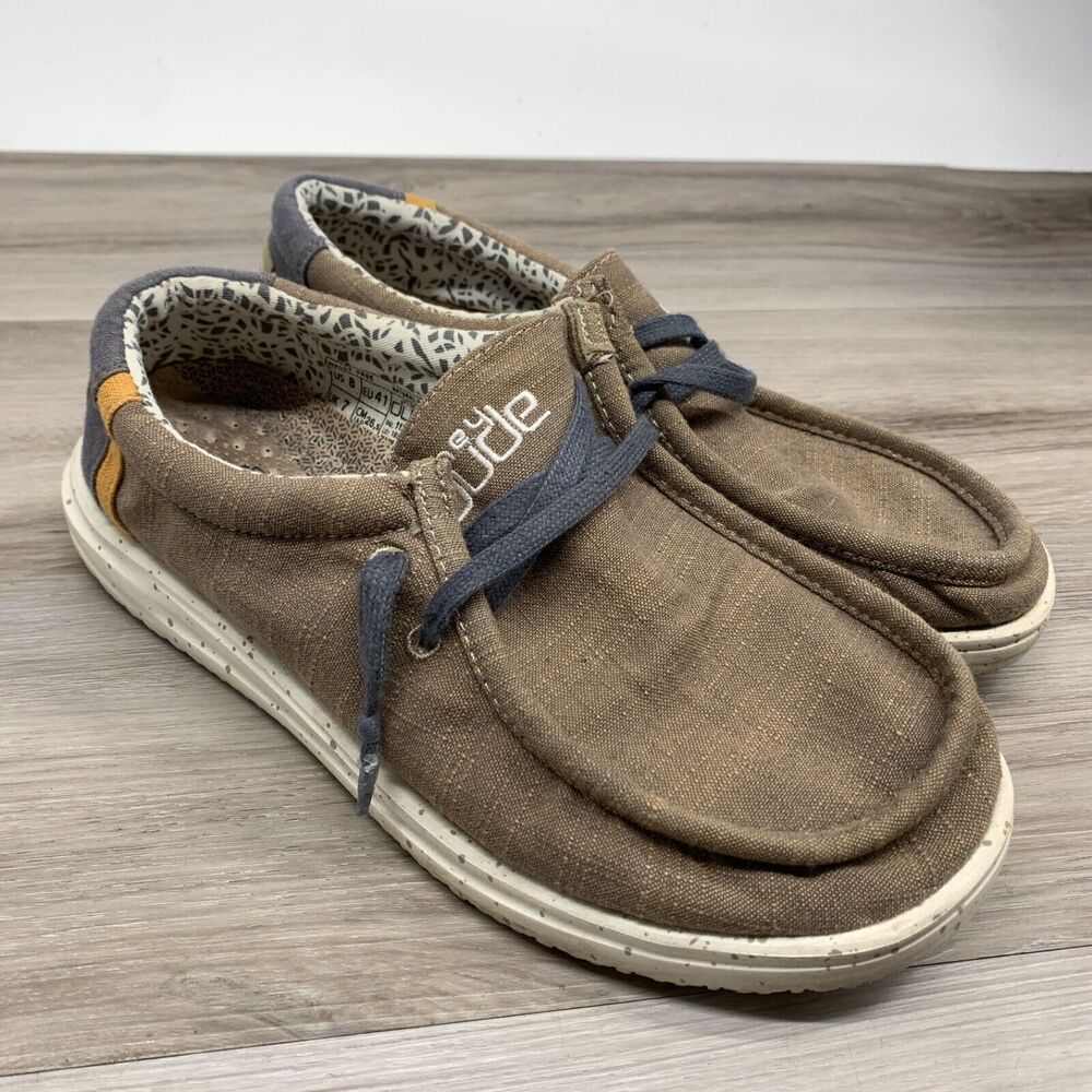 Hey Dude Wally Free Natural Beige Brown Mens Size 8 Athletic Shoes Slip On